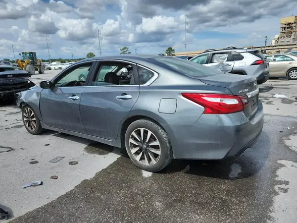 1N4AL3AP2JC240973 2018 NISSAN ALTIMA - Image 2