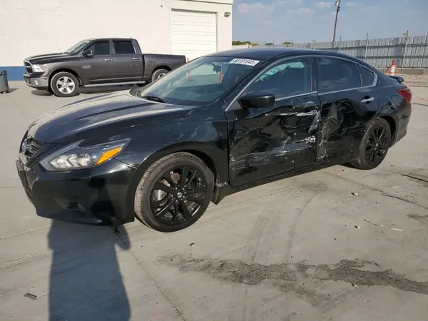 1N4AL3AP2JC241055 2018 NISSAN ALTIMA - Image 1