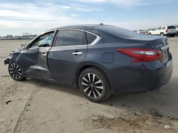 1N4AL3AP2JC242335 2018 NISSAN ALTIMA - Image 2