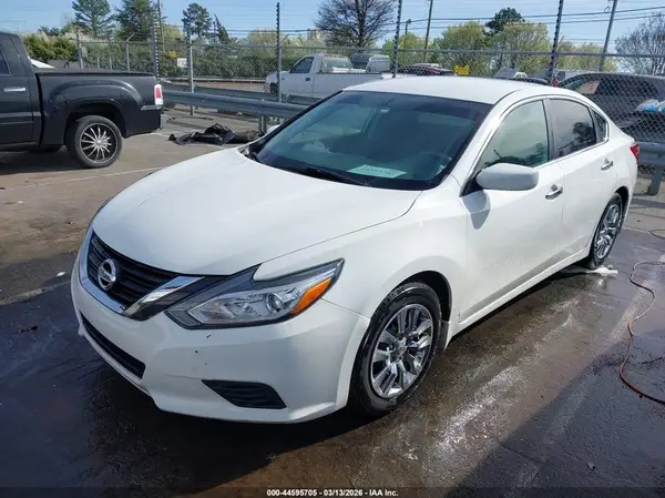 1N4AL3AP2JC243582 2018 NISSAN ALTIMA - Image 2