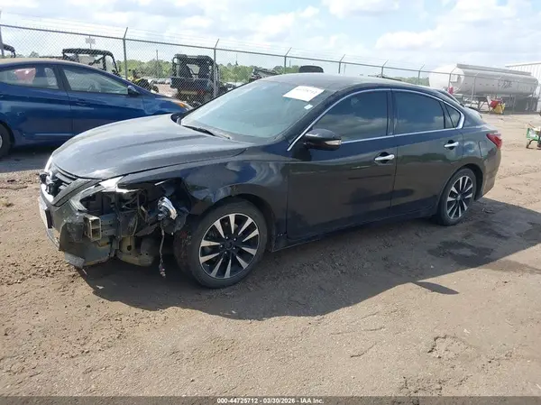 1N4AL3AP2JC246482 2018 NISSAN ALTIMA - Image 2
