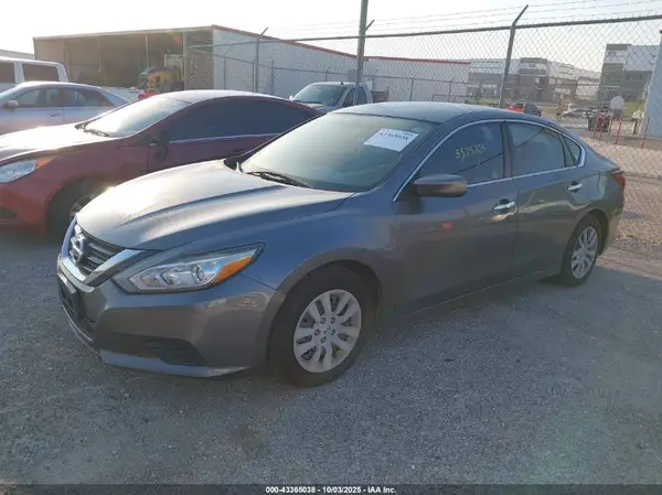1N4AL3AP2JC249513 2018 NISSAN ALTIMA - Image 2