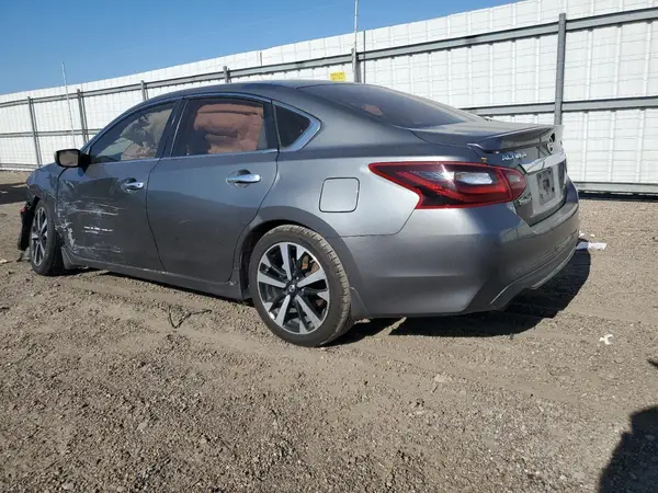 1N4AL3AP2JC250273 2018 NISSAN ALTIMA - Image 2
