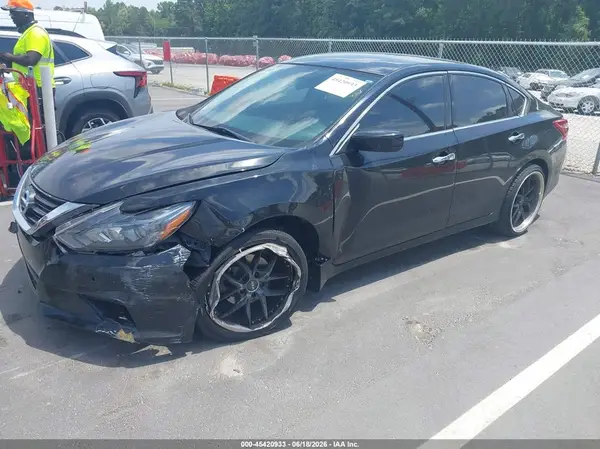 1N4AL3AP2JC251259 2018 NISSAN ALTIMA - Image 2