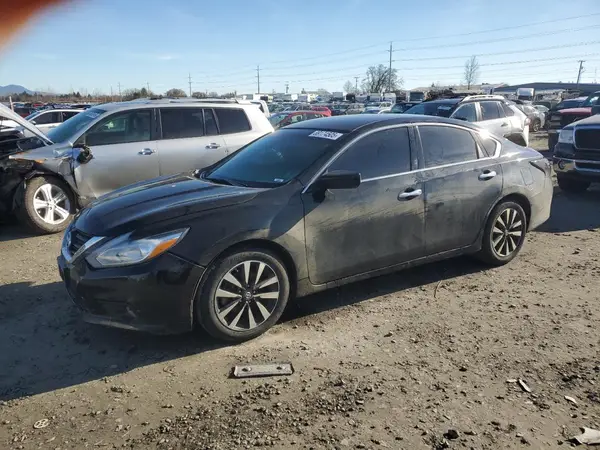1N4AL3AP2JC252119 2018 NISSAN ALTIMA - Image 1