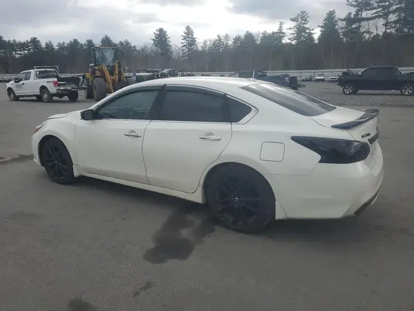1N4AL3AP2JC252816 2018 NISSAN ALTIMA - Image 2