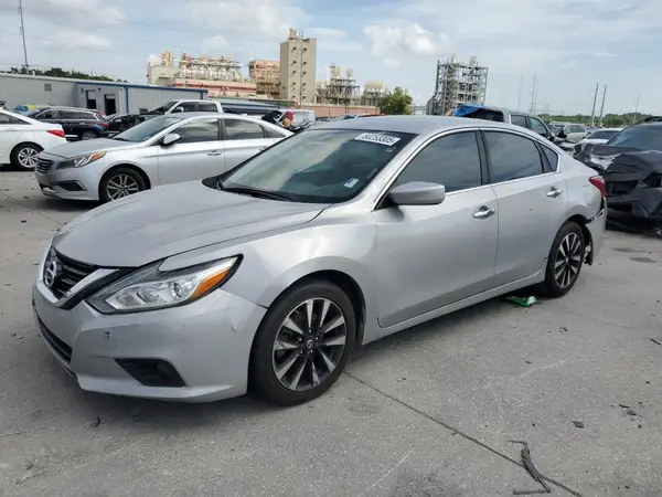 1N4AL3AP2JC256929 2018 NISSAN ALTIMA - Image 1