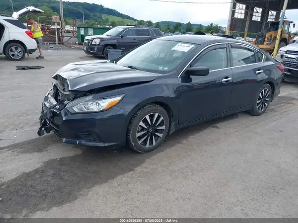 1N4AL3AP2JC257286 2018 NISSAN ALTIMA - Image 2