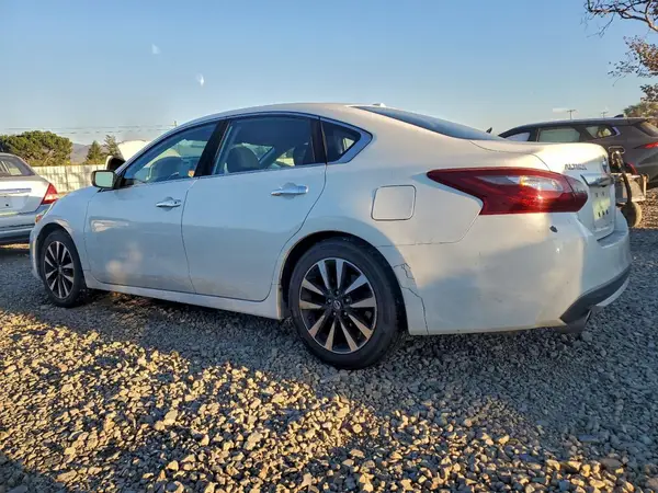 1N4AL3AP2JC260916 2018 NISSAN ALTIMA - Image 2