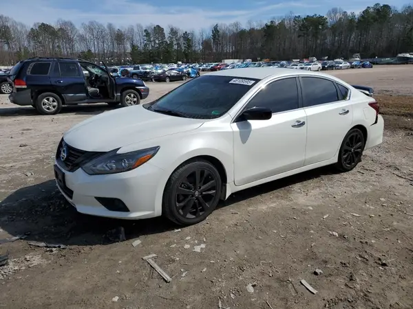 1N4AL3AP2JC264626 2018 NISSAN ALTIMA - Image 1