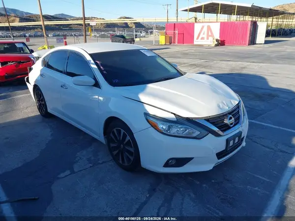 1N4AL3AP2JC266232 2018 NISSAN ALTIMA - Image 1