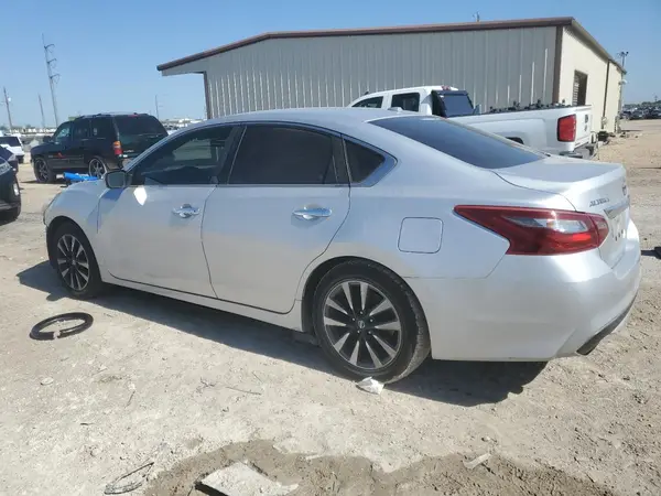 1N4AL3AP2JC266585 2018 NISSAN ALTIMA - Image 2
