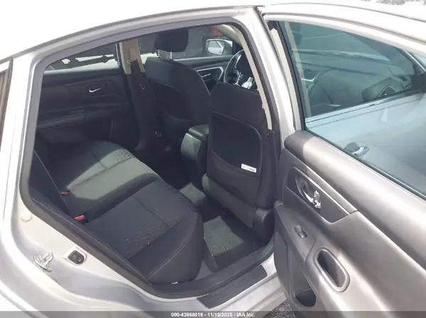 1N4AL3AP2JC267977 2018 NISSAN ALTIMA - Image 8