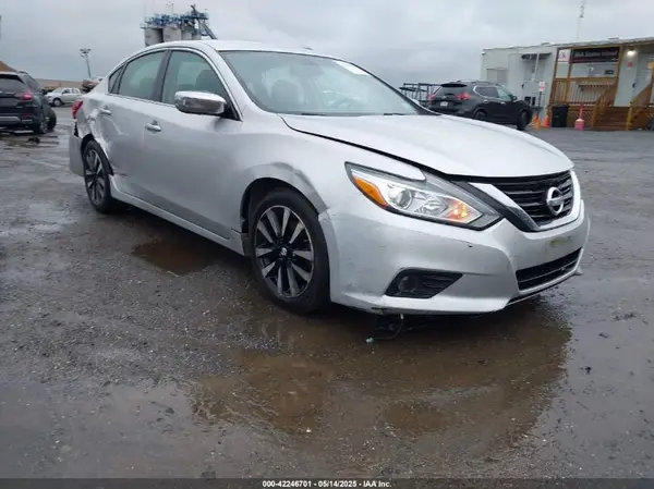 1N4AL3AP2JC269440 2018 NISSAN ALTIMA - Image 1