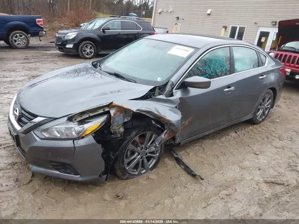 1N4AL3AP2JC270135 2018 NISSAN ALTIMA - Image 2