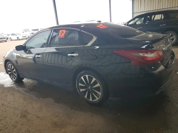 1N4AL3AP2JC272578 2018 NISSAN ALTIMA - Image 2