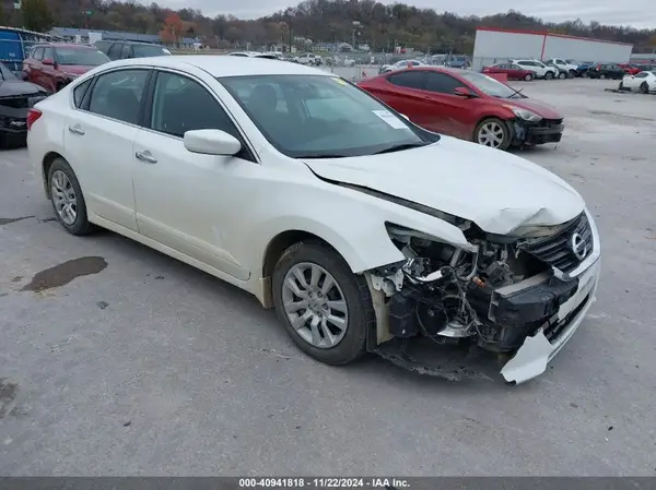 1N4AL3AP2JC278266 2018 NISSAN ALTIMA - Image 1