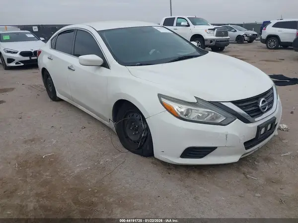 1N4AL3AP2JC278445 2018 NISSAN ALTIMA - Image 1