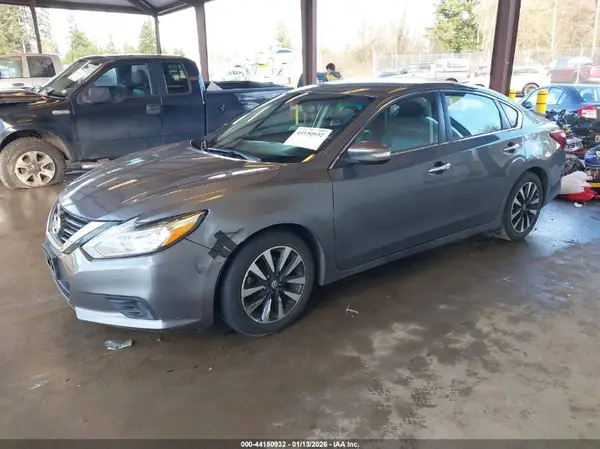 1N4AL3AP2JC280888 2018 NISSAN ALTIMA - Image 2