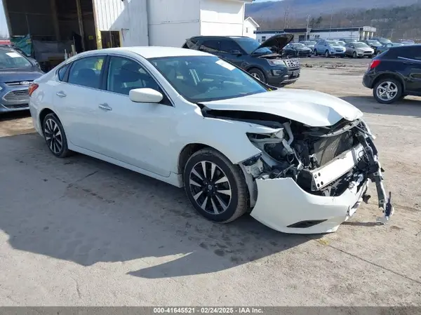 1N4AL3AP2JC283287 2018 NISSAN ALTIMA - Image 1