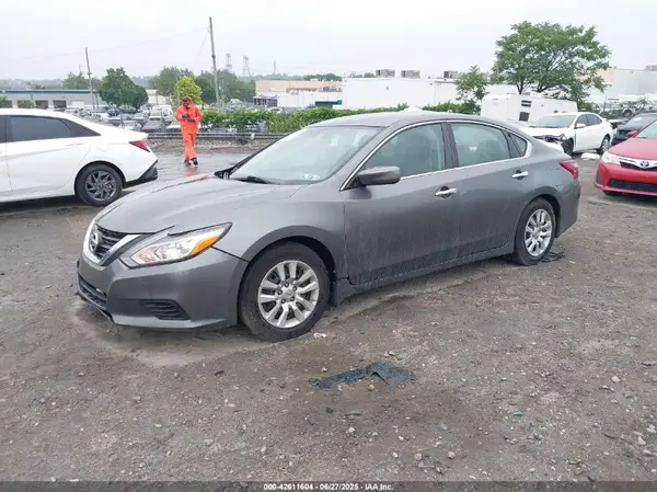 1N4AL3AP2JC284598 2018 NISSAN ALTIMA - Image 2