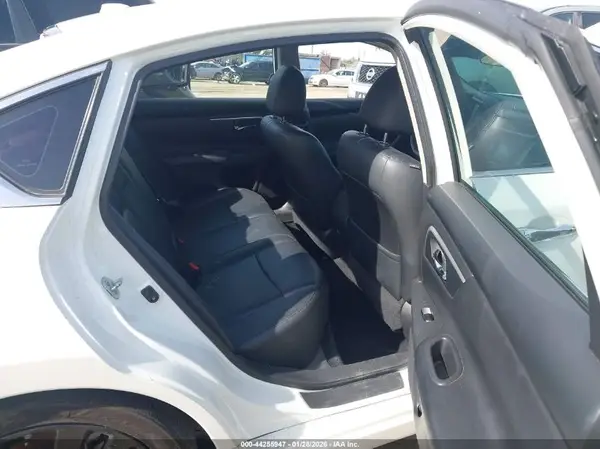 1N4AL3AP2JC286903 2018 NISSAN ALTIMA - Image 8