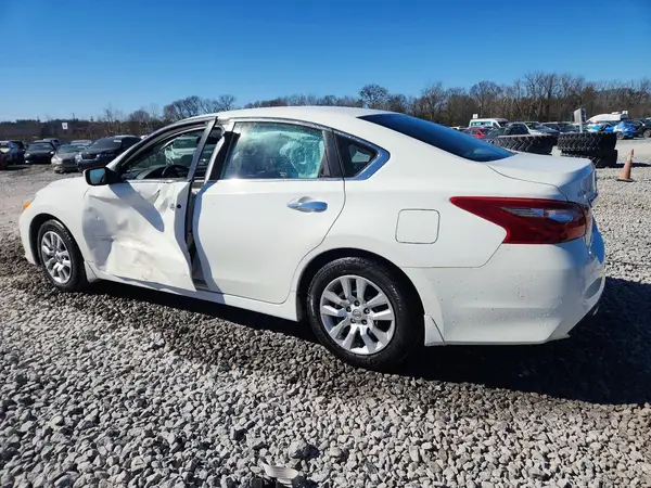 1N4AL3AP2JC290949 2018 NISSAN ALTIMA - Image 2