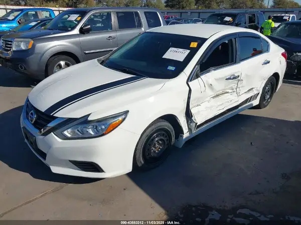1N4AL3AP2JC296329 2018 NISSAN ALTIMA - Image 2