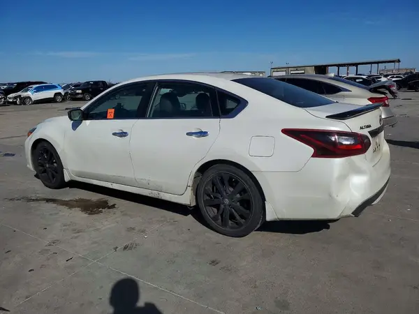 1N4AL3AP2JC298260 2018 NISSAN ALTIMA - Image 2