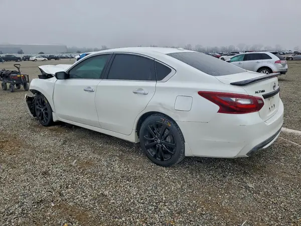1N4AL3AP2JC299814 2018 NISSAN ALTIMA - Image 2