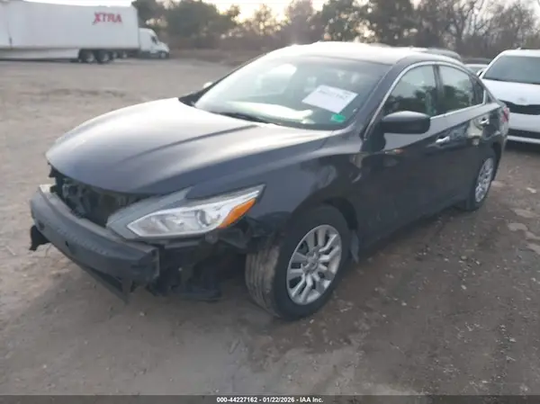 1N4AL3AP2JC470125 2018 NISSAN ALTIMA - Image 2