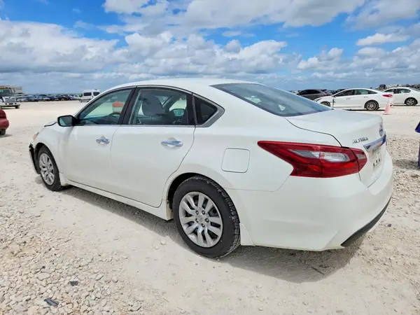 1N4AL3AP2JC471453 2018 NISSAN ALTIMA - Image 2