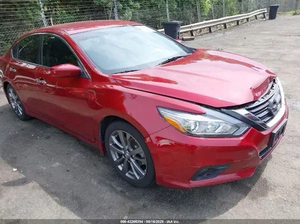 1N4AL3AP2JC473705 2018 NISSAN ALTIMA - Image 1