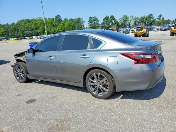 1N4AL3AP2JC475504 2018 NISSAN ALTIMA - Image 2