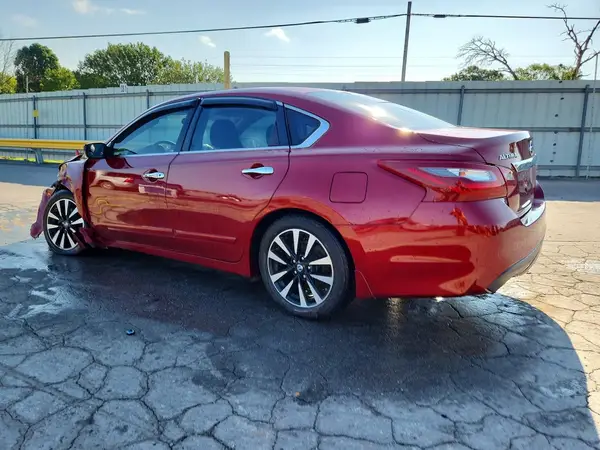 1N4AL3AP2JC476118 2018 NISSAN ALTIMA - Image 2