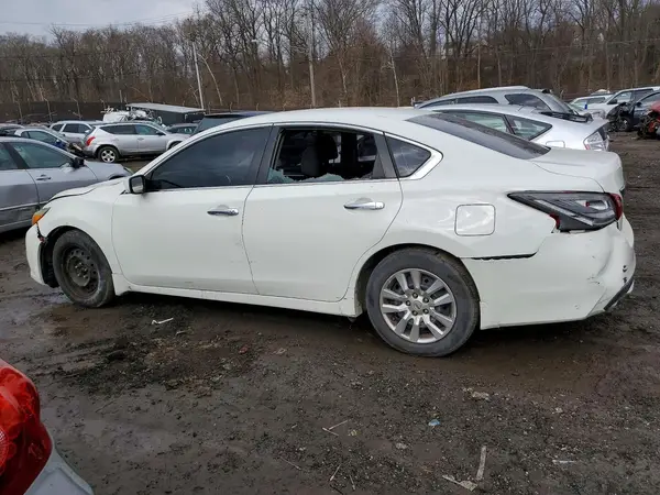 1N4AL3AP2JC477530 2018 NISSAN ALTIMA - Image 2