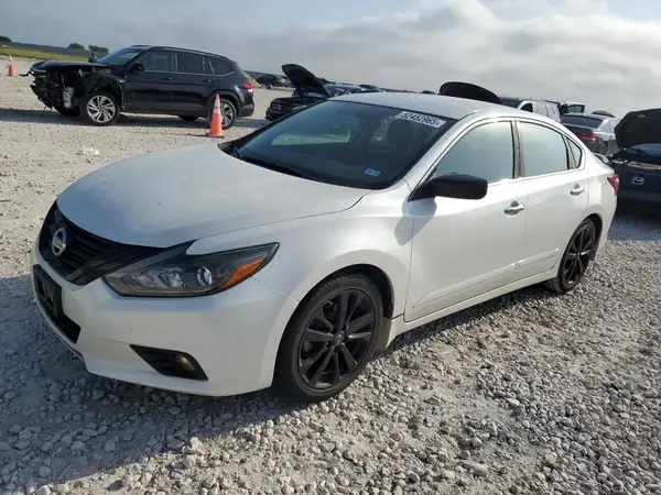 1N4AL3AP2JC480363 2018 NISSAN ALTIMA - Image 1