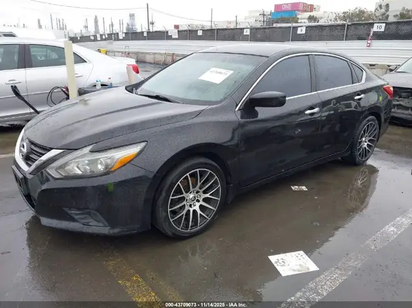 1N4AL3AP3GC118678 2016 NISSAN ALTIMA - Image 2