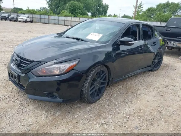 1N4AL3AP3GC123623 2016 NISSAN ALTIMA - Image 2