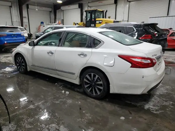 1N4AL3AP3GC126943 2016 NISSAN ALTIMA - Image 2