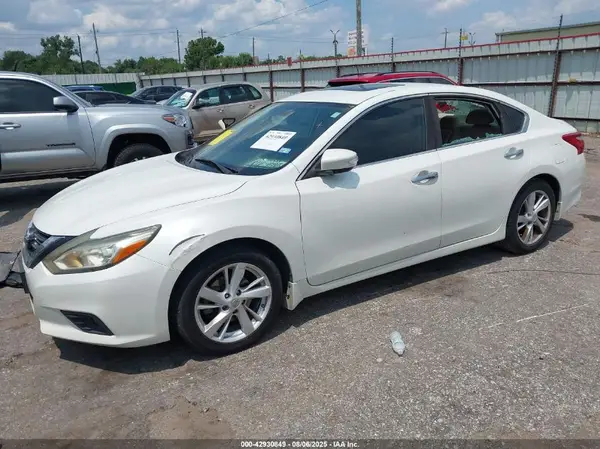 1N4AL3AP3GC127753 2016 NISSAN ALTIMA - Image 2
