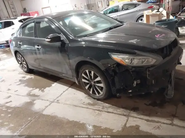 1N4AL3AP3GC132046 2016 NISSAN ALTIMA - Image 1