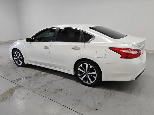 1N4AL3AP3GC135948 2016 NISSAN ALTIMA - Image 2