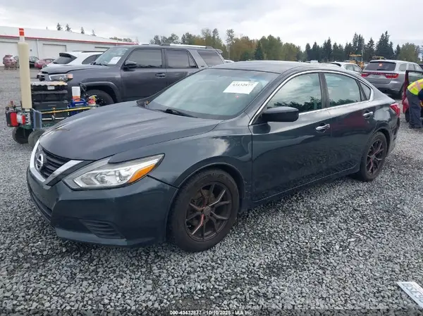 1N4AL3AP3GC138493 2016 NISSAN ALTIMA - Image 2