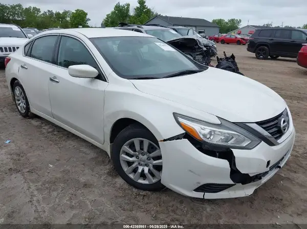 1N4AL3AP3GC148344 2016 NISSAN ALTIMA - Image 1