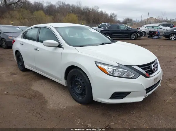 1N4AL3AP3GC156217 2016 NISSAN ALTIMA - Image 1