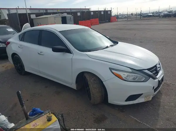 1N4AL3AP3GC165497 2016 NISSAN ALTIMA - Image 1