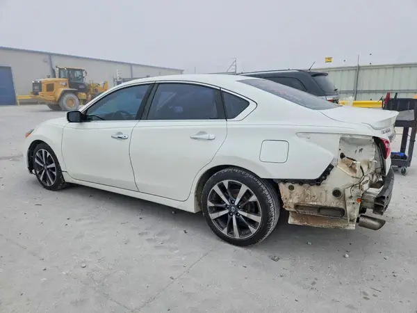 1N4AL3AP3GC169968 2016 NISSAN ALTIMA - Image 2