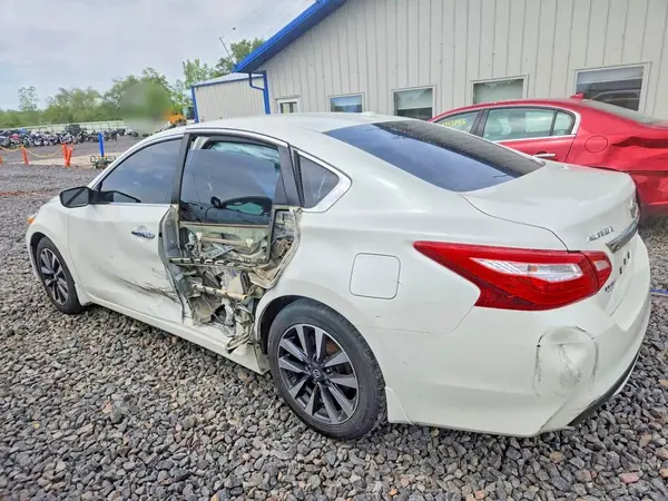 1N4AL3AP3GC174068 2016 NISSAN ALTIMA - Image 2