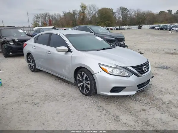 1N4AL3AP3GC175723 2016 NISSAN ALTIMA - Image 1